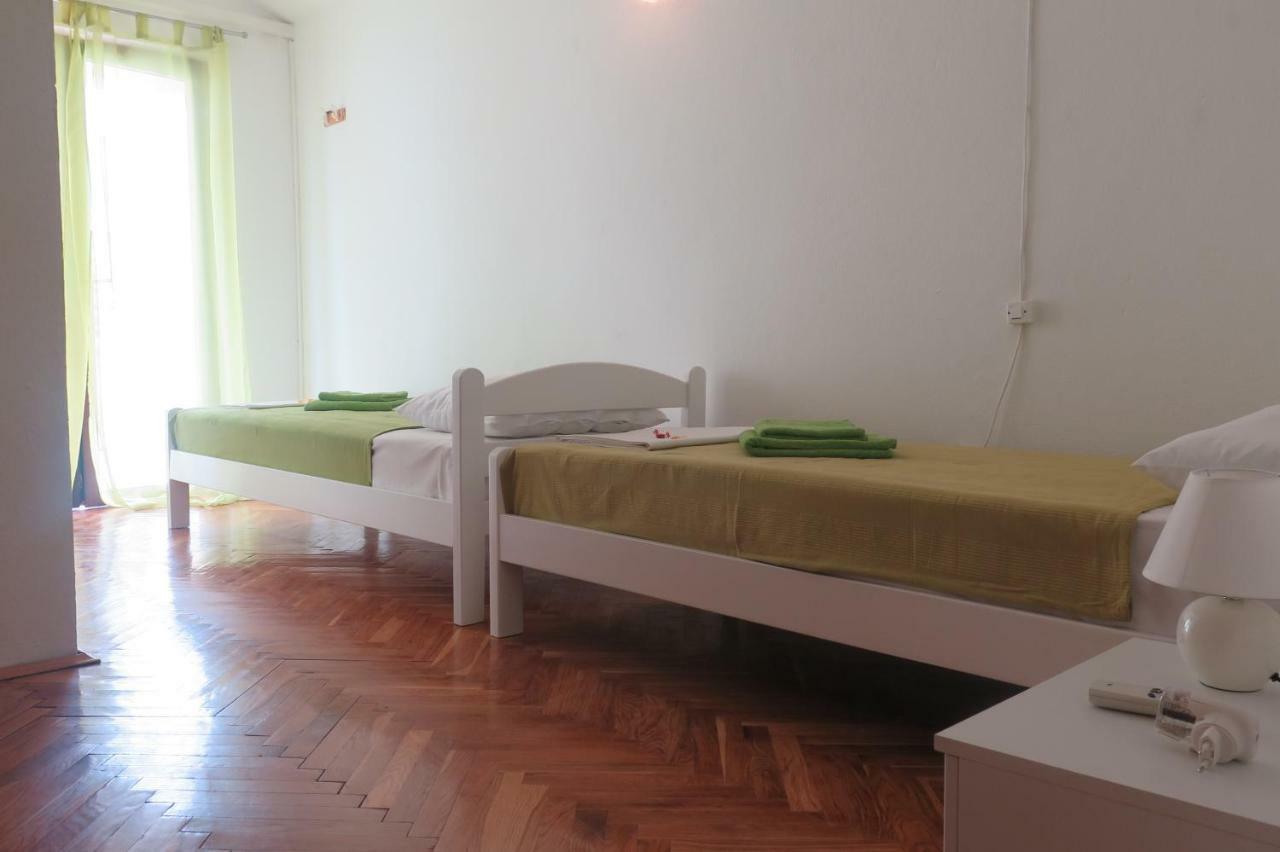Lumbrela Apartments Starigrad Paklenica Eksteriør billede