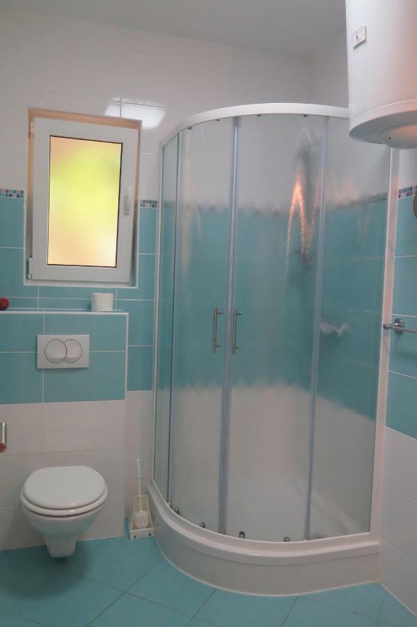Lumbrela Apartments Starigrad Paklenica Eksteriør billede