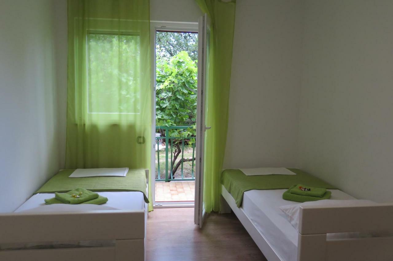 Lumbrela Apartments Starigrad Paklenica Eksteriør billede