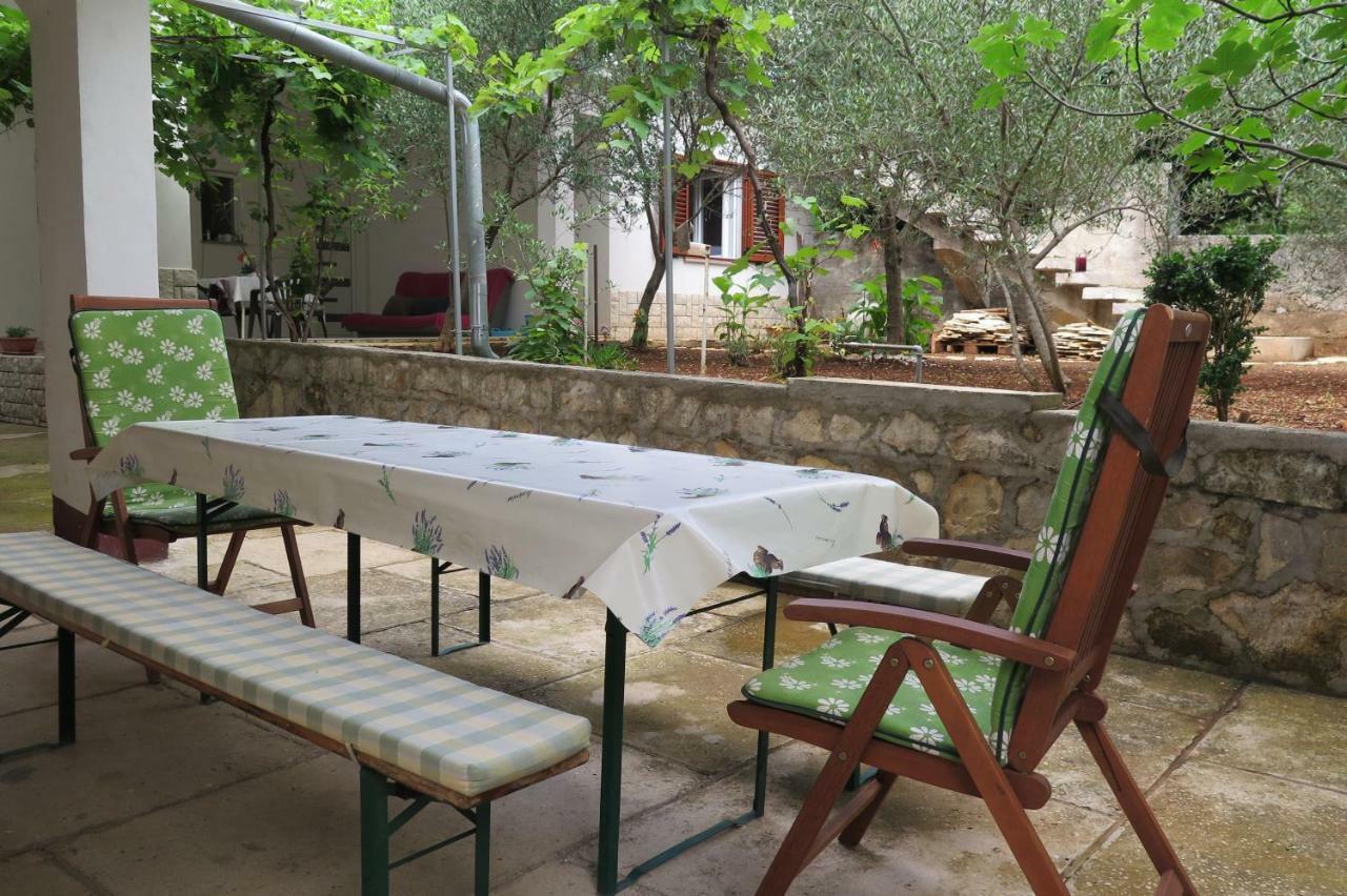 Lumbrela Apartments Starigrad Paklenica Eksteriør billede